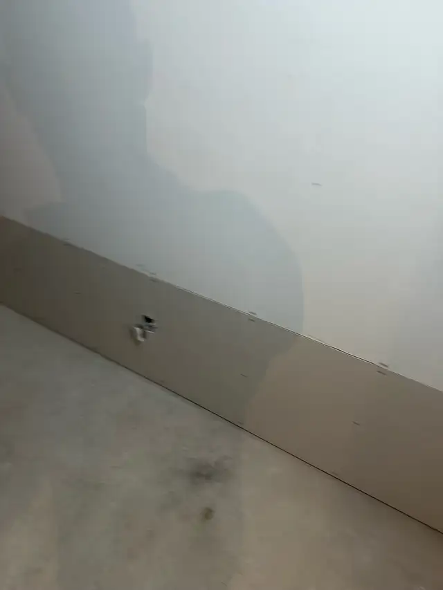 PLASTERER, GROUTER62863710962946122