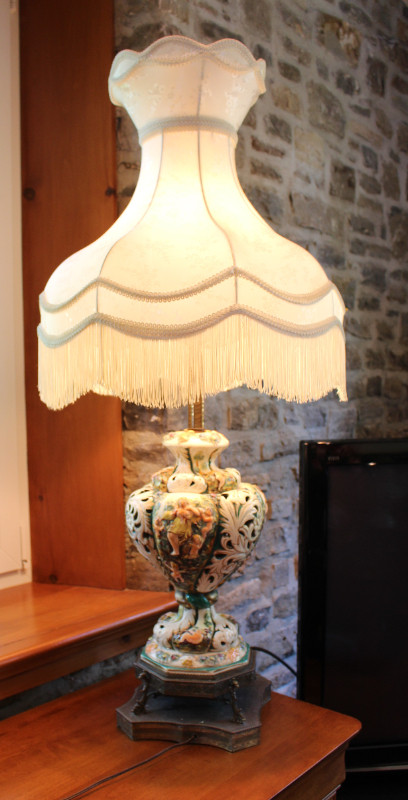 Lampe sur table Capodimonte dans Art et objets de collection  à Ouest de l’Île