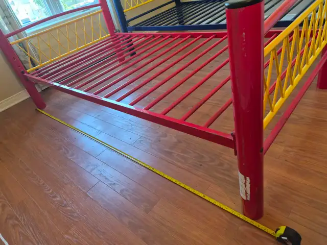 Meubles de chambre pour enfant in Beds & Mattresses in City of Montréal - Image 3