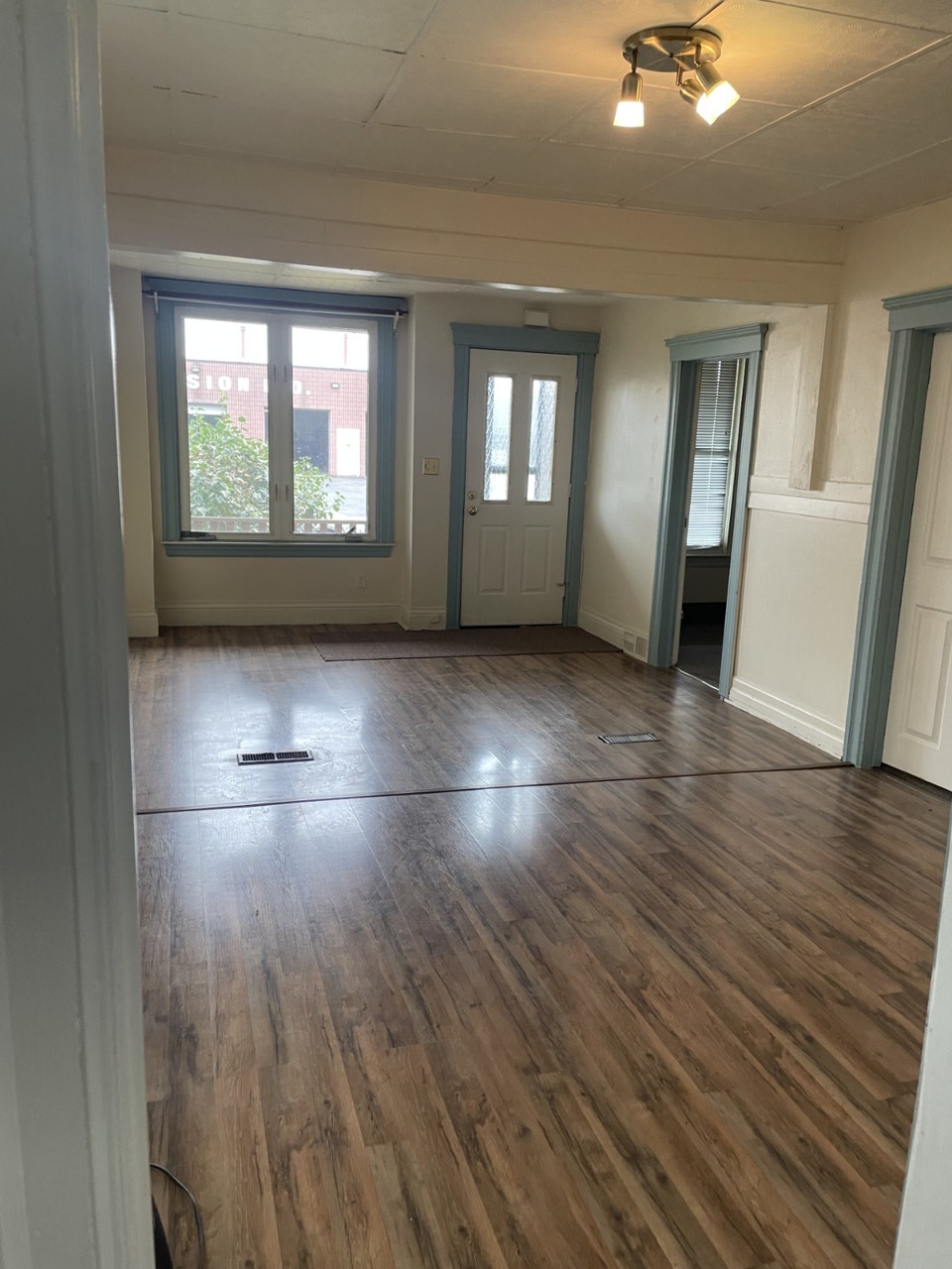 Clean Single Family Home 4