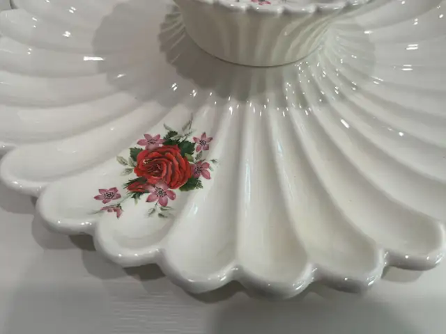 Vintage Chip and Dip or Vegetable Set in Kitchen & Dining Wares in Ottawa - Image 3