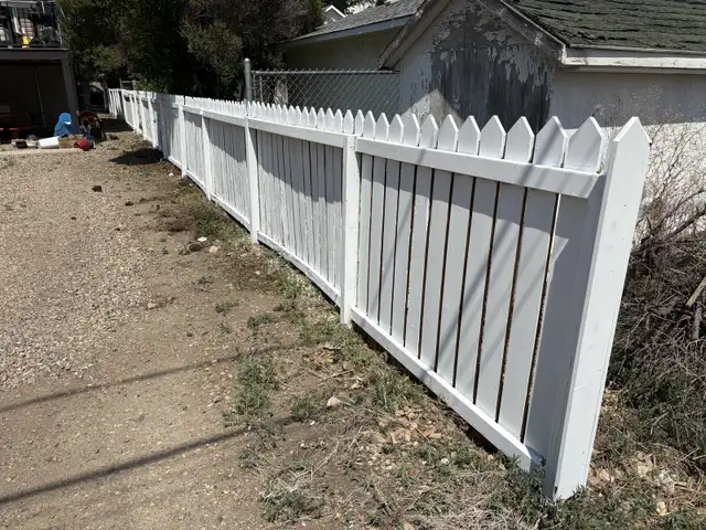 Repair, Repaint, or Build Nice Wood Fences... in Decks & Fences in Medicine Hat - Image 10