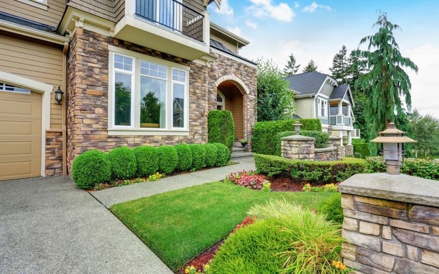 Crystal Clear Crew window cleaning - Edmonton in Other in Edmonton - Image 2