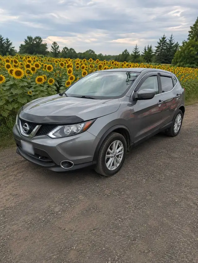 2017 Nissan Qashqai.     *Certified *   