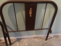 Lit Simple Antique en metale/ Vintage wrought iron single bed