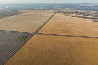 This package includes 17 quarters of grain land along the SK-AB border. There are 14 quarters locate...