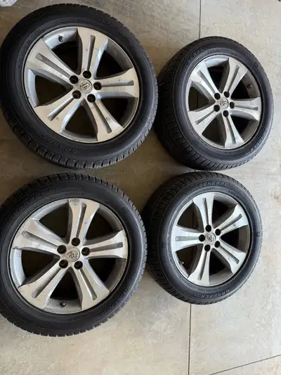 Toyota OEM 19” Wheels with General Grabber Tires – Excellent Condition – TPMS Included Tire Size: 24...