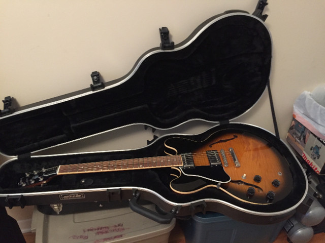 1992 Gibson ES-335 Dot - Left Hand in Guitars in Petawawa - Image 3
