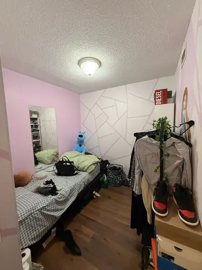 Den available at 700 Humberwood Blvd Move-in date: 1st March Rent: $600/month (utilities included) V...