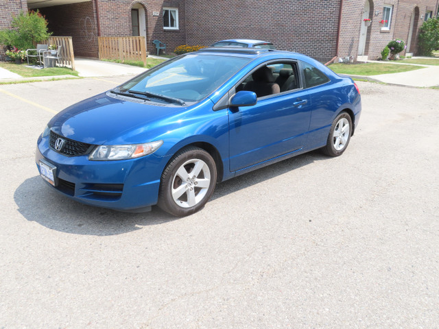 2010 Honda, Civic LX 2DR Coupe. in Cars & Trucks in Guelph