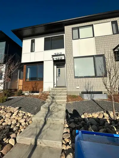 3 Bedrooms & 2.5 Baths Furnished House