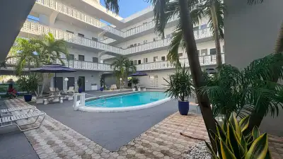 Condo 3 ½ à louer – Hollywood, Floride (7 min de la plage), View more