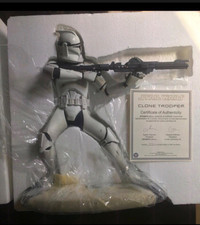 ATTAKUS CLONE TROOPER LIMITED EDITION 1256/1500. 