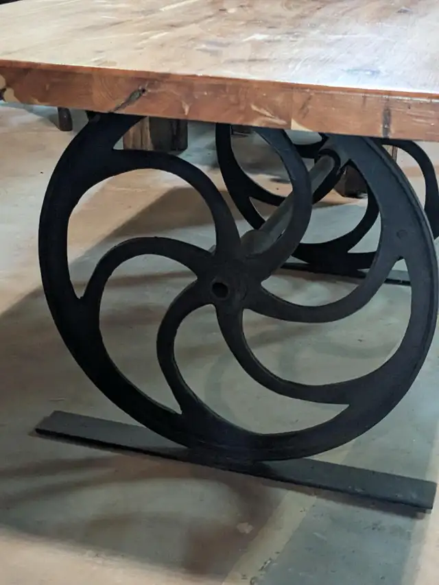Rustic Coffee Table $150 in Coffee Tables in Trenton - Image 4