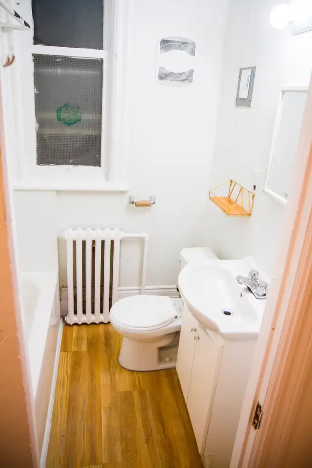 Spacious 1-BR in well maintained Heritage Building - Sandy Hill in Long Term Rentals in Ottawa - Image 6