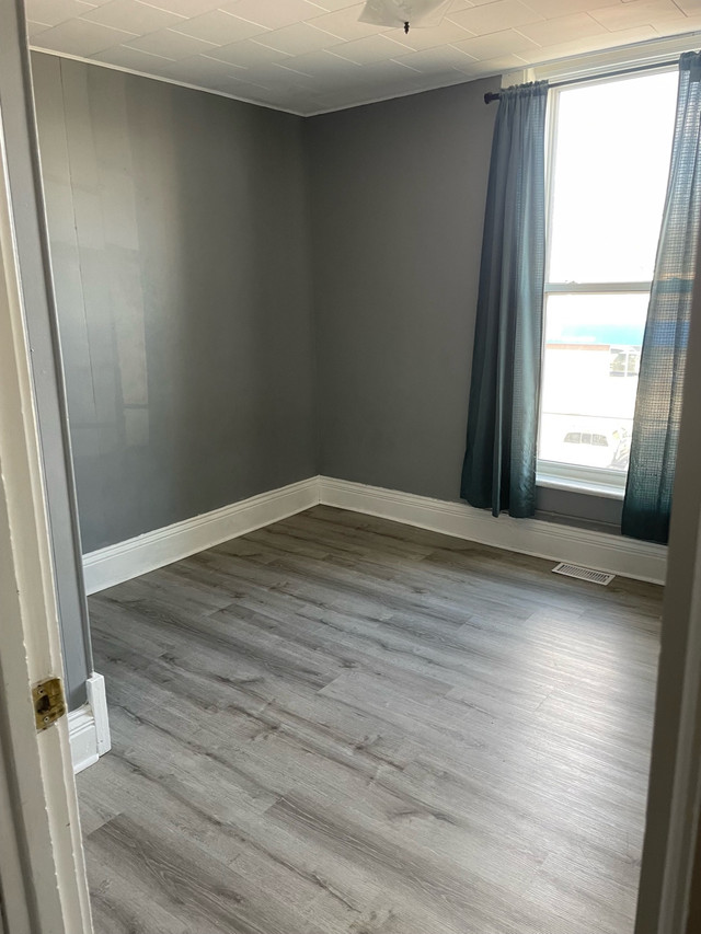 Apartment for Rent in Long Term Rentals in Stratford