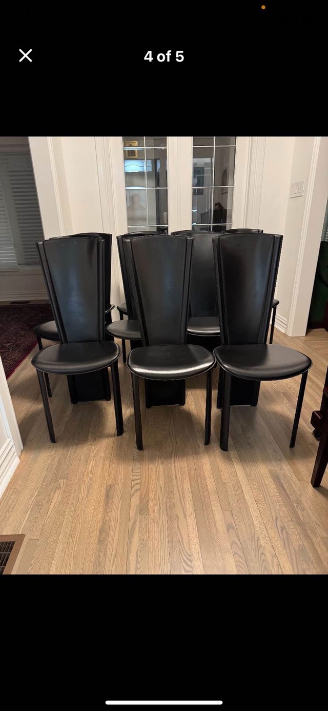 URGENT MOVING SALE ( 10 Genuine Leather Chairs) dans Chaises, Fauteuils inclinables  à Ville de Montréal