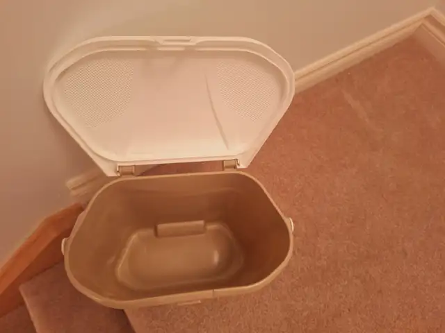 Brand New, Kitchen Container for Food Waste, Size: 12" * 8" * 9" in Other in Oshawa / Durham Region - Image 4