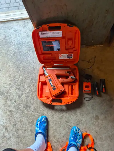 This Paslode 30-degree cordless framing nailer is in good condition and ready to tackle your next co...