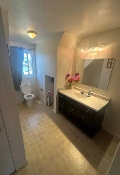2 rooms for rent furnished or unfurnished. All inclusive wifi laundry cable parking all included. Av...