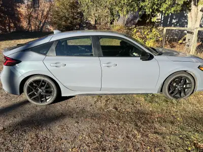 Original owner, regular oil changes and well kept. Only 77k on it and most of that is highway drivin...