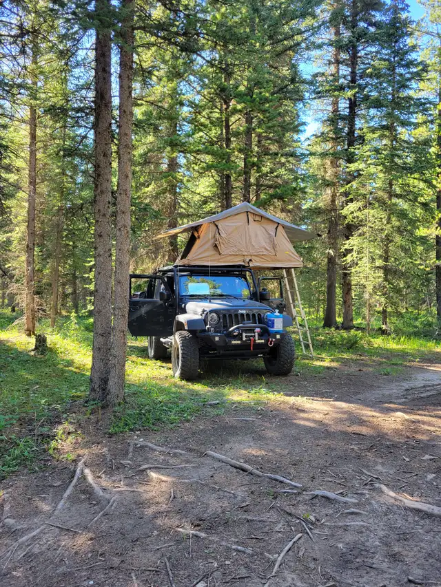 Smitty built rooftop tent62864745126529126