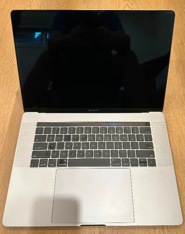 15-inch MacBook Pro 2018, i9, 32GB, 1TB in Laptops in Calgary - Image 2