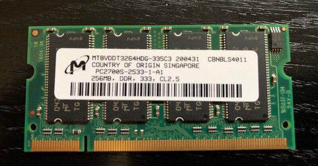 Barrette de mémoire 256 MB dans Composants de système  à Ville de Montréal