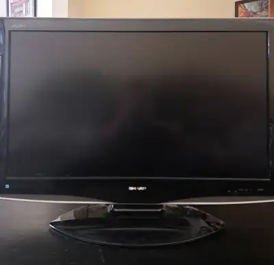 No issues. Works fine. We bought a larger TV. Includes both table top stand and brackets to mount on...