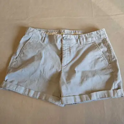 Eddie Bauer Shorts sz 6, View more