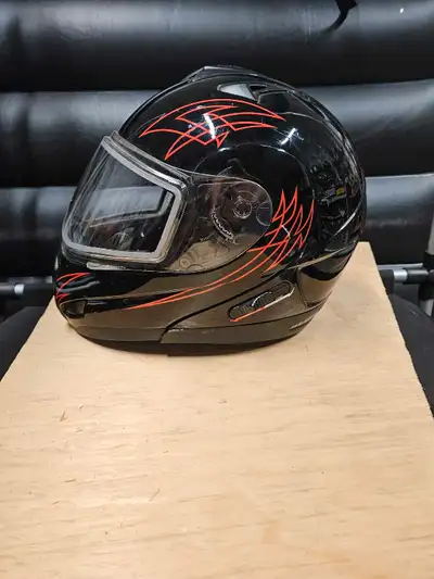 -CKX full face snowmobile helmet -Excellent condition -Will deliver to Thunder Bay
