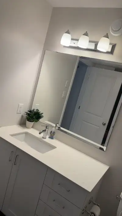 A large room with private bathroom and walk in closet in a 2 bedroom shared condo. 5mins to Walmart,...