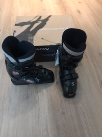 Salomon Symbio 4.0 Downhill Ski Boots Womens Size 6 NWT