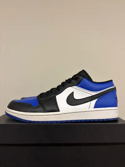 Jordan 1 Low Royal Toe Size: 9.5 Condition: 9.5/10 BIN: $285 (NEGOTIABLE - SEND OFFERS) h/o: ? Og al...