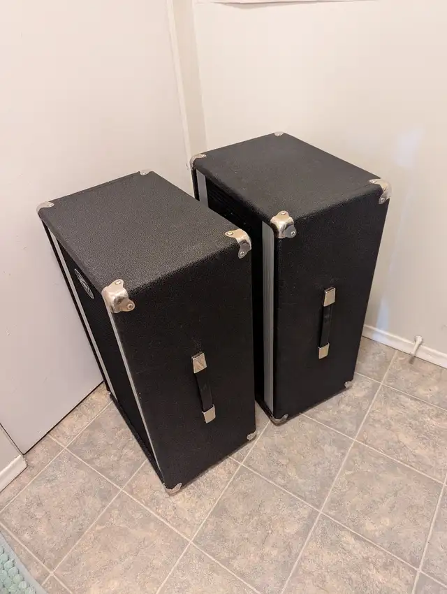 Peavey Stage Monitors Dual 10" Woofers 70 Watts 16 Ohms 1980's in Stereo Systems & Home Theatre in Red Deer - Image 6