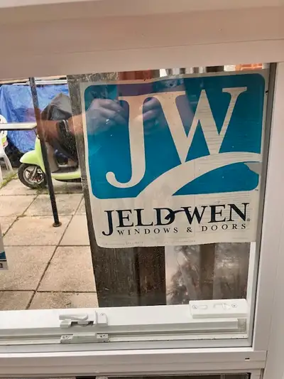 NEW Jeldwen Single Hung Thermal window LoE 24" wide 36" Height