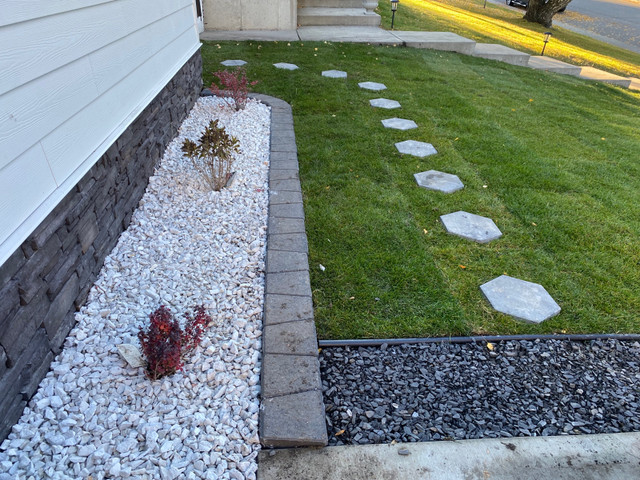 Skyland Landscaping Services (403-971-9214) in Lawn, Tree Maintenance & Eavestrough in Calgary - Image 2