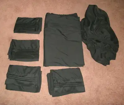 Queen Size Black 6 Piece Sheet Set, View more