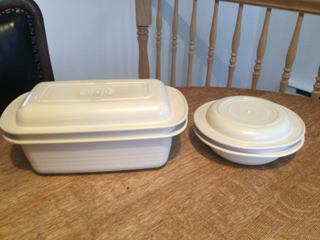 ULTRA 21 tupperware vintage usagé+propre  four  rare dans Art et objets de collection  à Laval/Rive Nord