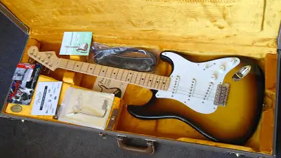 PAS D'ÉCHANGE /// NO TRADES Fender American Vintage '59 Stratocaster Made in USA. Rare 2012 model wi...