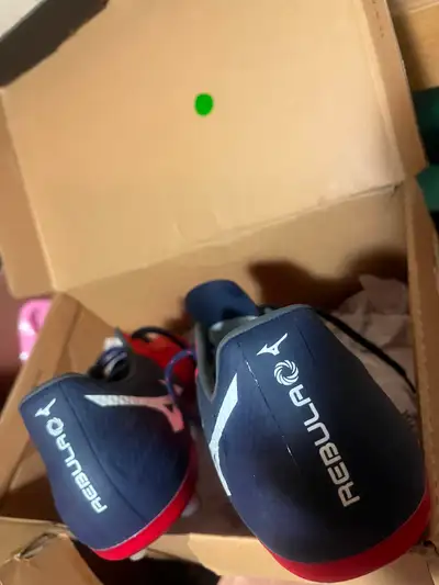 Mizuno Rebula 3 Soccer Cleats - Size 7.5 - Excellent Condition, View more