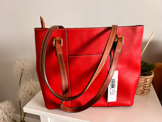 Dooney & Bourne Leather Bag in Bags & Luggage in Hamilton - Image 2