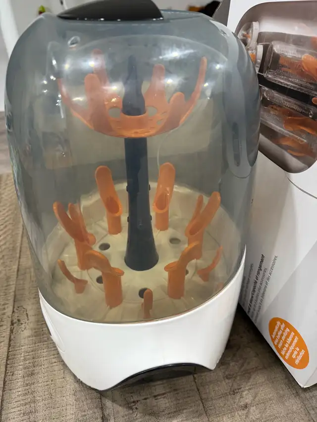 Baby Brezza Bottle Sterilizer Dryer in Feeding & High Chairs in Markham / York Region - Image 10
