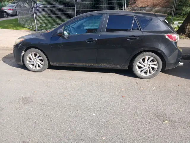 Mazda 3 hatch pack Automatic clean car 4 cylinder