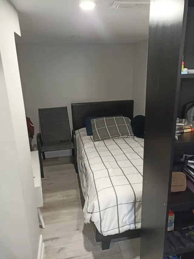 Legal two bedroom basement for rent in MILTON in Long Term Rentals in Oakville / Halton Region - Image 4