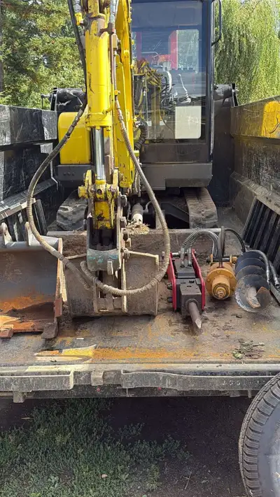 VT-30 2.7T Mini Excavator & Sure-Trac Hydraulic Dump Trailer - Turnkey Package – Lightly Used ~165 h...