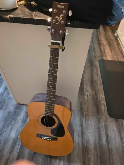 Yamaha FG 412 acoustic guitar, View more