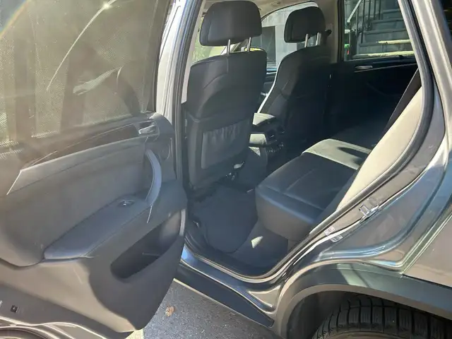 BMW X5 2013 (prix Négociable) in Cars & Trucks in City of Montréal - Image 6