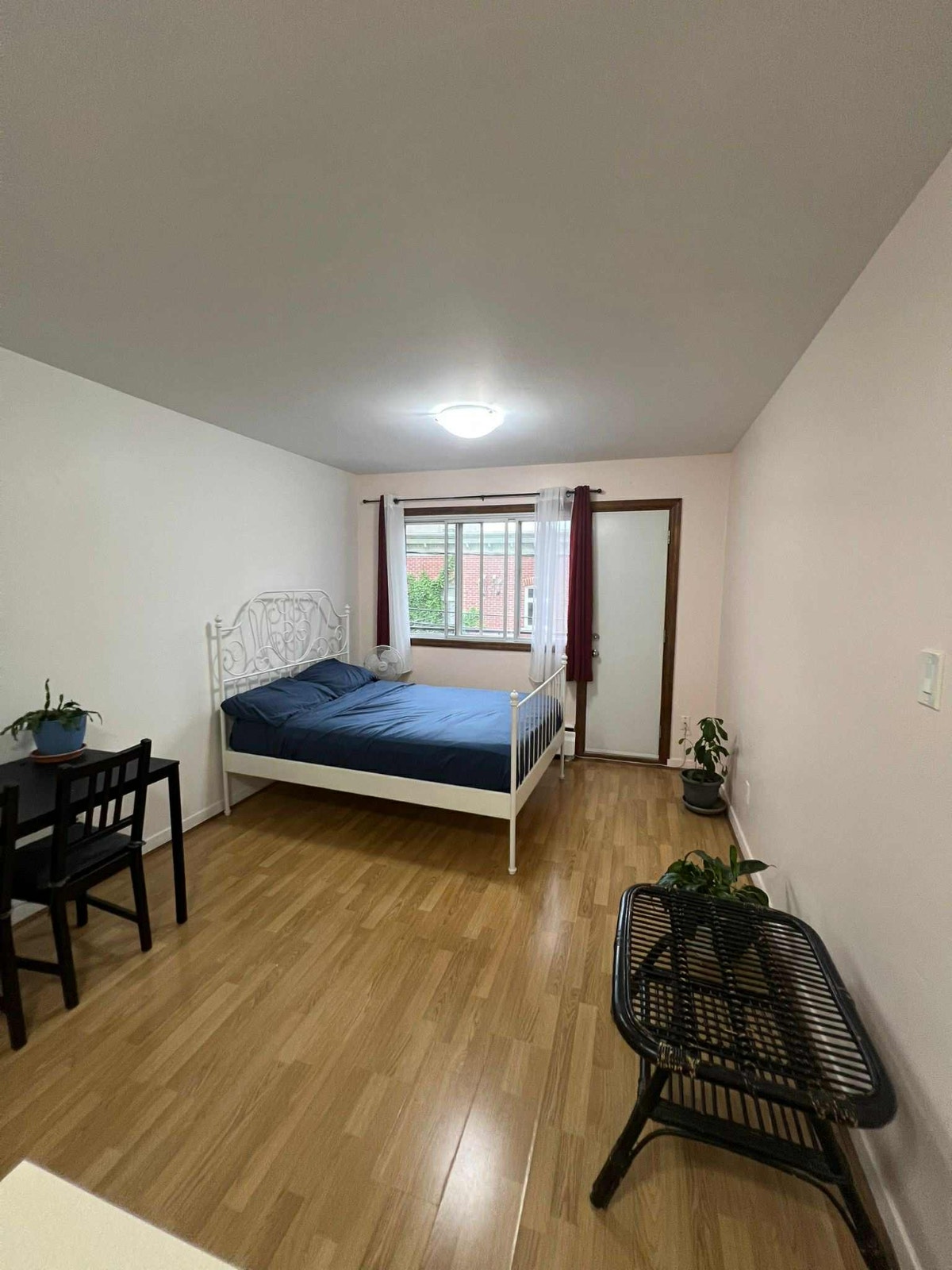 STUDIO PLATEAU MONT-ROYAL PROCHE DE TOUT — photo 1