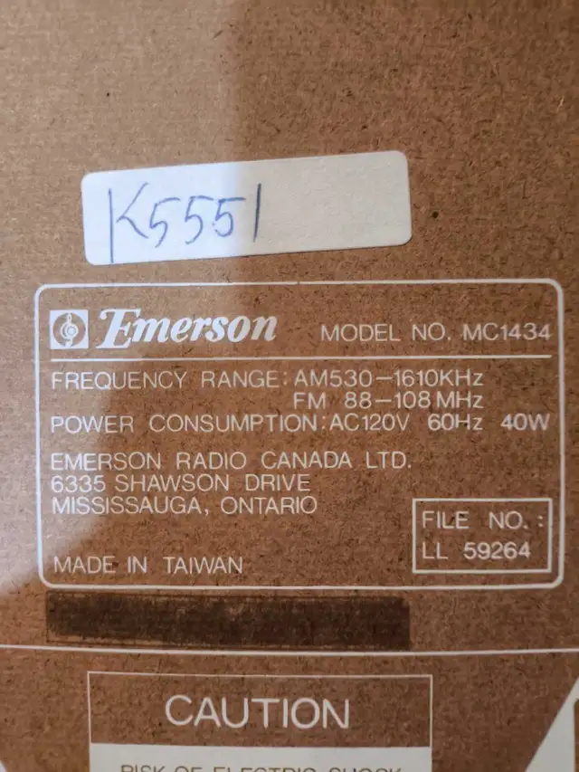 Vintage Emerson MC1434 stereo system with turntable and cassette in Stereo Systems & Home Theatre in St. Albert - Image 5